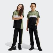 NU 20% KORTING: adidas Sportswear Sportbroek ESSENTIALS 3STREPEN FLEEC...