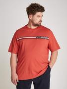 Tommy Hilfiger T-shirt BT-CHEST STRIPE TEE-B Grote maten met logo-bord...