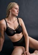 NU 20% KORTING: Triumph Beugel-bh Signature Sheer W01 EX