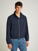 Tommy Jeans Plus Allweatherjack TJM ESSENTIAL JACKET EXT in grote mate...