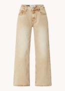 House of Sunny Sandblast mid waist wide leg jeans met gekleurde wassin...