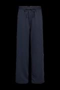 Free Quent Fqnannis- pant salute
