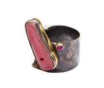 Christian Zilveren ring met bloedkoraal en robijn