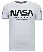 Local Fanatic T-shirt met opdruk nasa american flag shirt